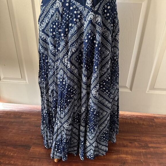 Vasna Womens Maxi Dress Sz Small Bandana Print Blue Fitted Classic Feminine - Picture 6 of 15